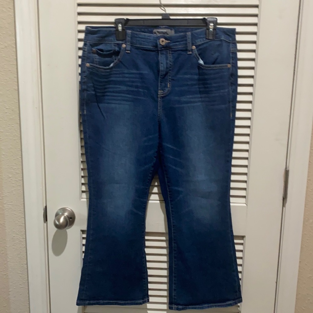 Torrid Vintage Stretch Cropped Flare Jean, Size 14.  EUC